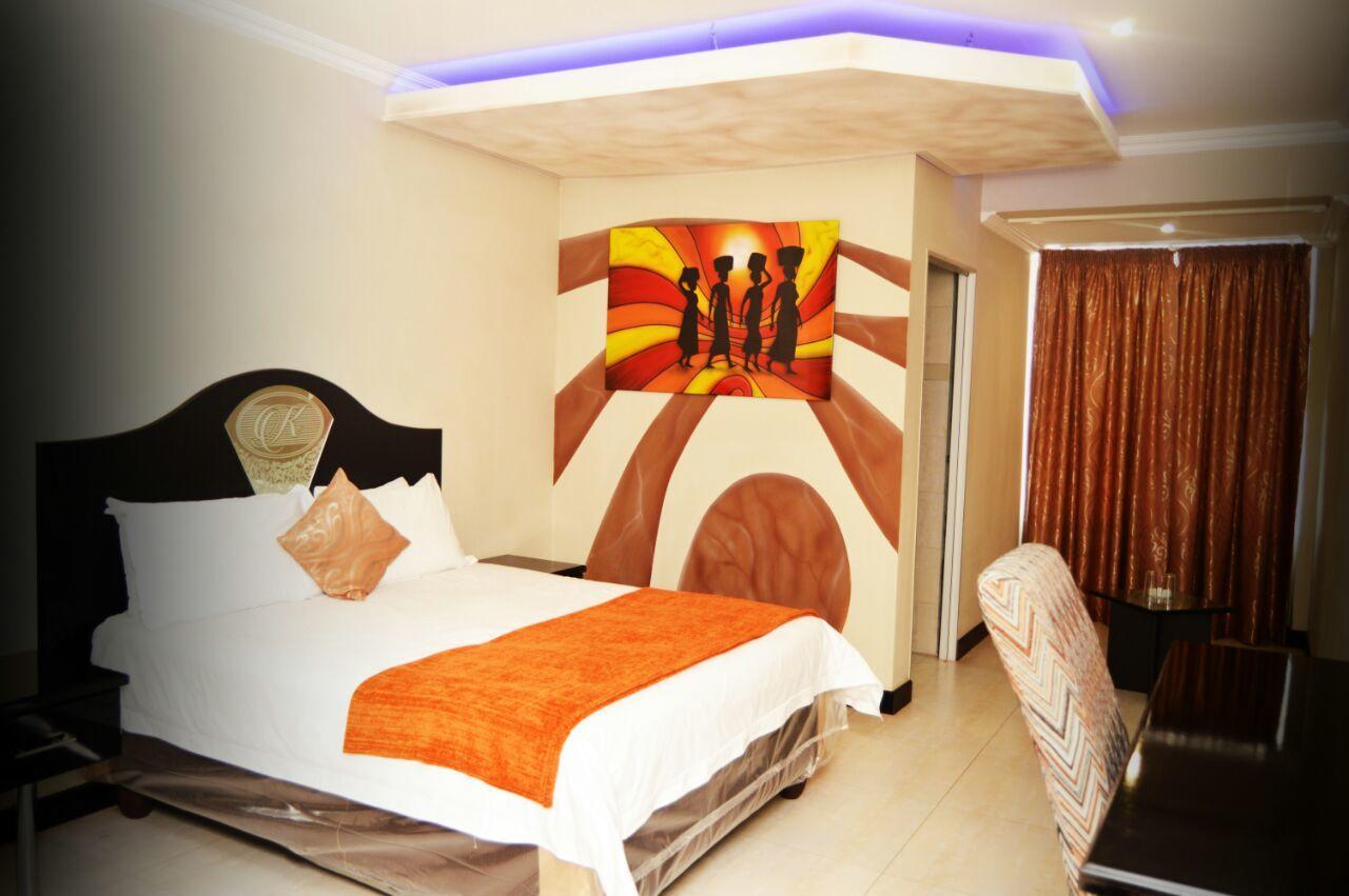 פיטרמריצברג Kismet Hotel מראה חיצוני תמונה