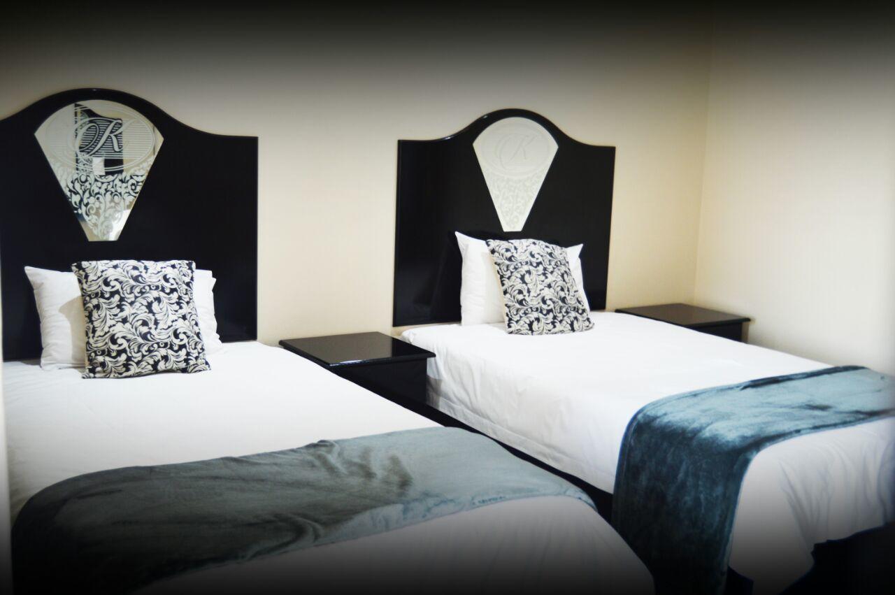 פיטרמריצברג Kismet Hotel מראה חיצוני תמונה