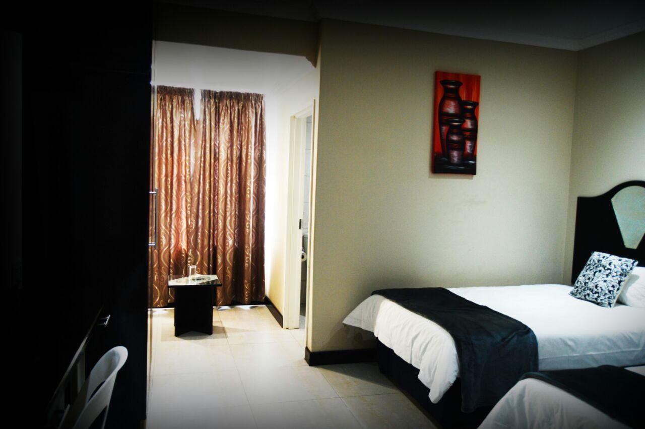 פיטרמריצברג Kismet Hotel מראה חיצוני תמונה
